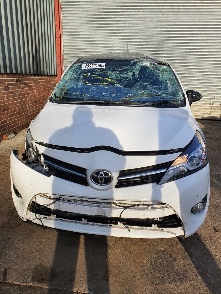 REF 168 MAKE TOYOTA MODEL VERSO 2015 D4D 1.6 D 6 SPEED MANUAL