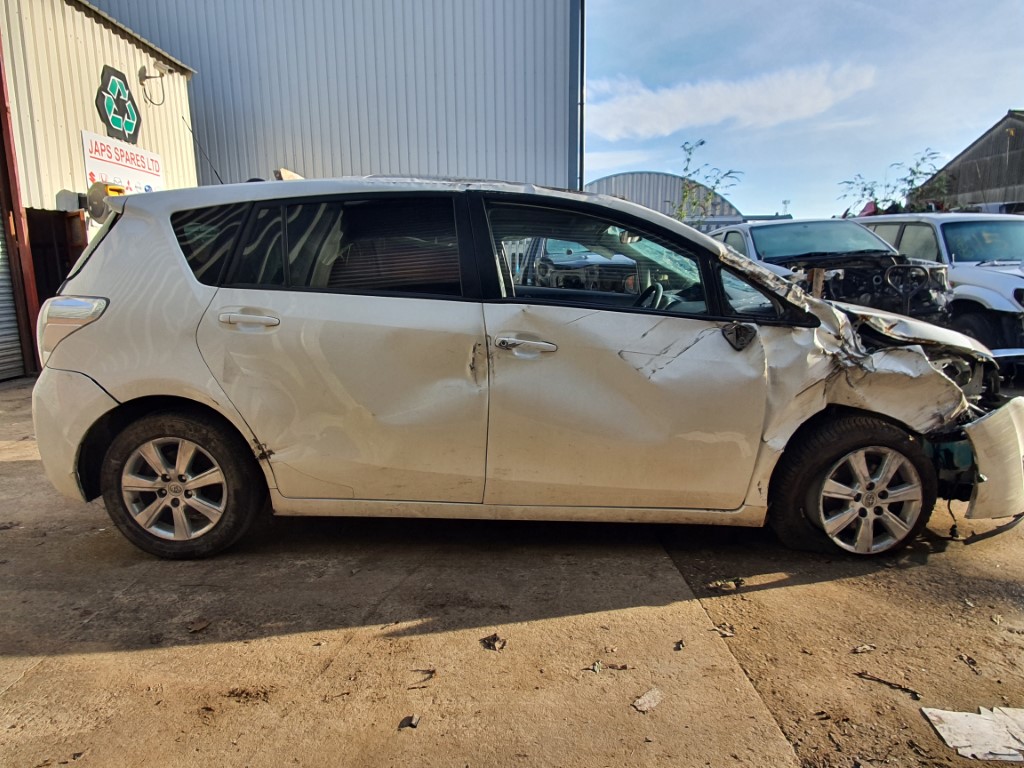 REF 168 MAKE TOYOTA MODEL VERSO 2015 D4D 1.6 D 6 SPEED MANUAL