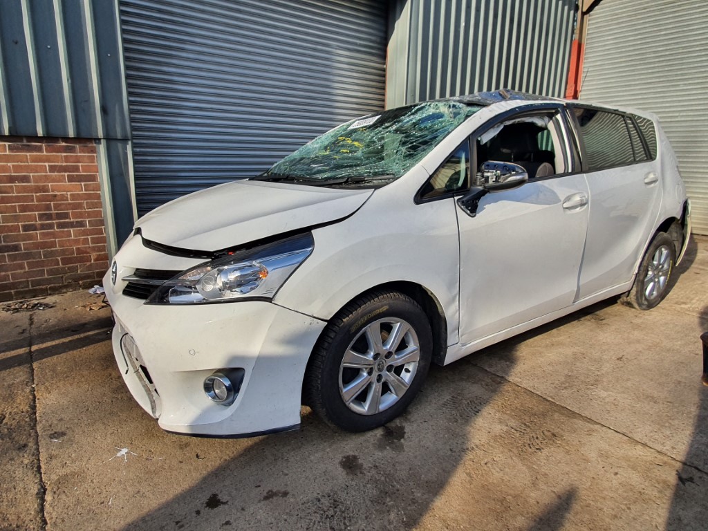 REF 168 MAKE TOYOTA MODEL VERSO 2015 D4D 1.6 D 6 SPEED MANUAL