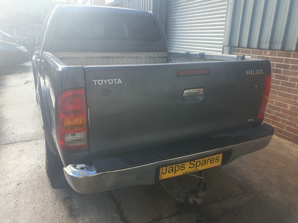 REF 171 TOYOTA HILUX 4X4 2010 2.5D4D 142BHP 5 SPEED MANUAL GREY