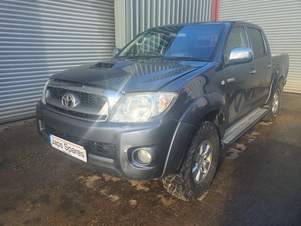 REF 171 TOYOTA HILUX 4X4 2010 2.5D4D 142BHP 5 SPEED MANUAL GREY