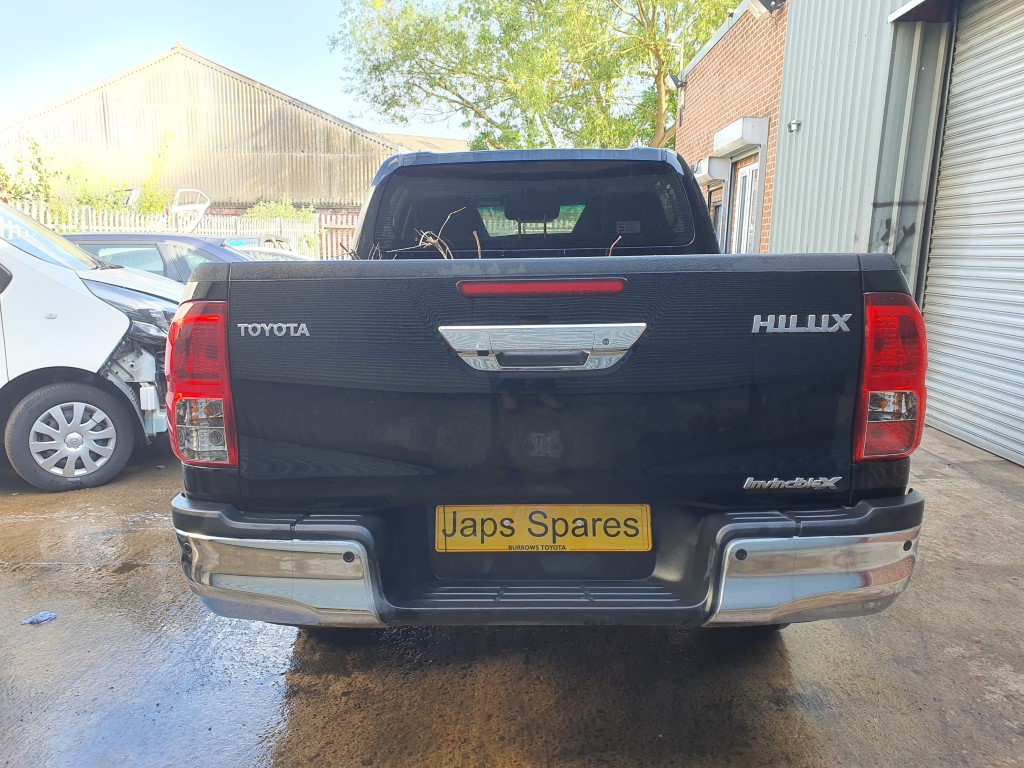 Ref 179 TOYOTA HILUX DCB INVINCIBLE X 2018 2393CC 6 SPEED AUTO