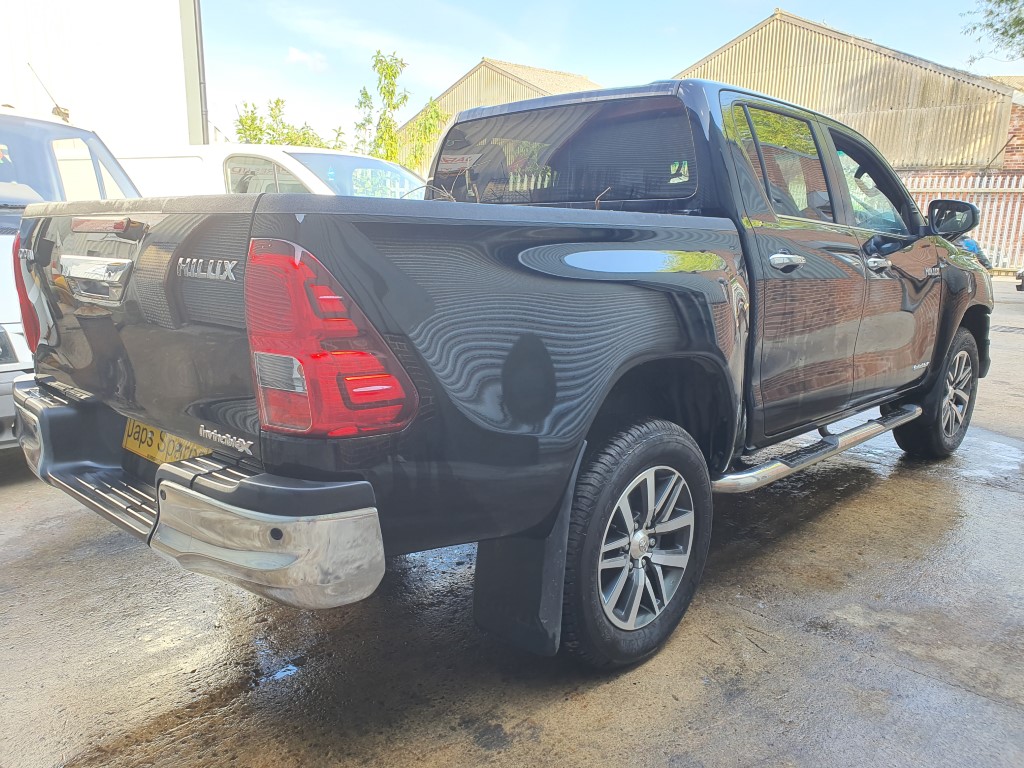 Ref 179 TOYOTA HILUX DCB INVINCIBLE X 2018 2393CC 6 SPEED AUTO