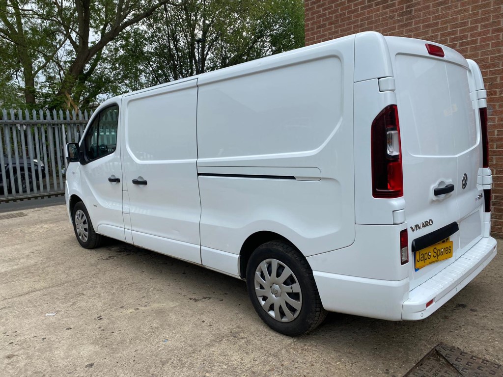 REF 175 VAUXHALL VIVARO SPORTIVE CDTI BI TURBO 2017 1598CC 120BHP