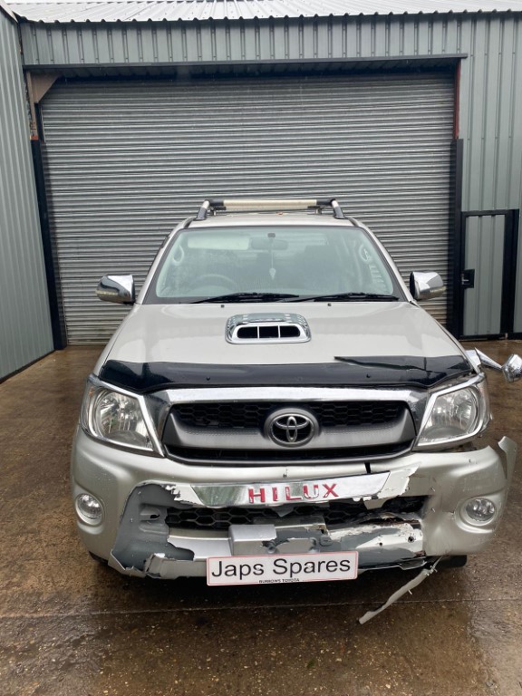 REF 184 TOYOTA HILUX DCB 2009 ENGINE 2.5 D4D 5SPEED MANUAL