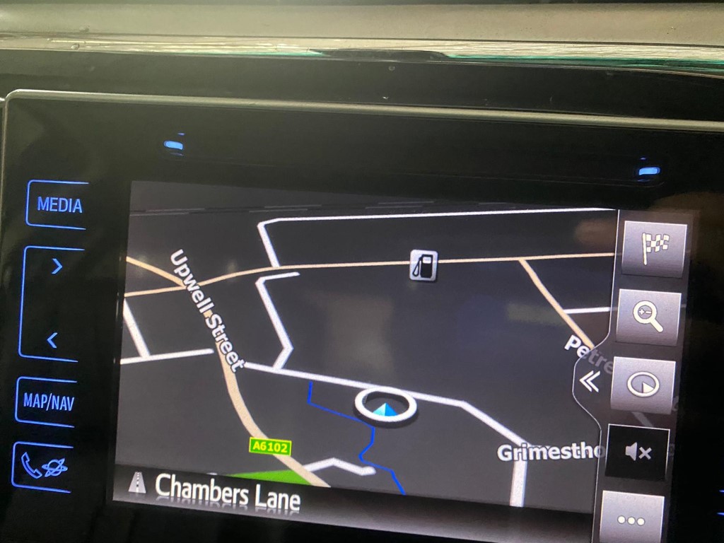 REF 185 TOYOTA HILUX DCB INVINCIBLE X 2017 2.4 D4D 6 SPEED AUTO