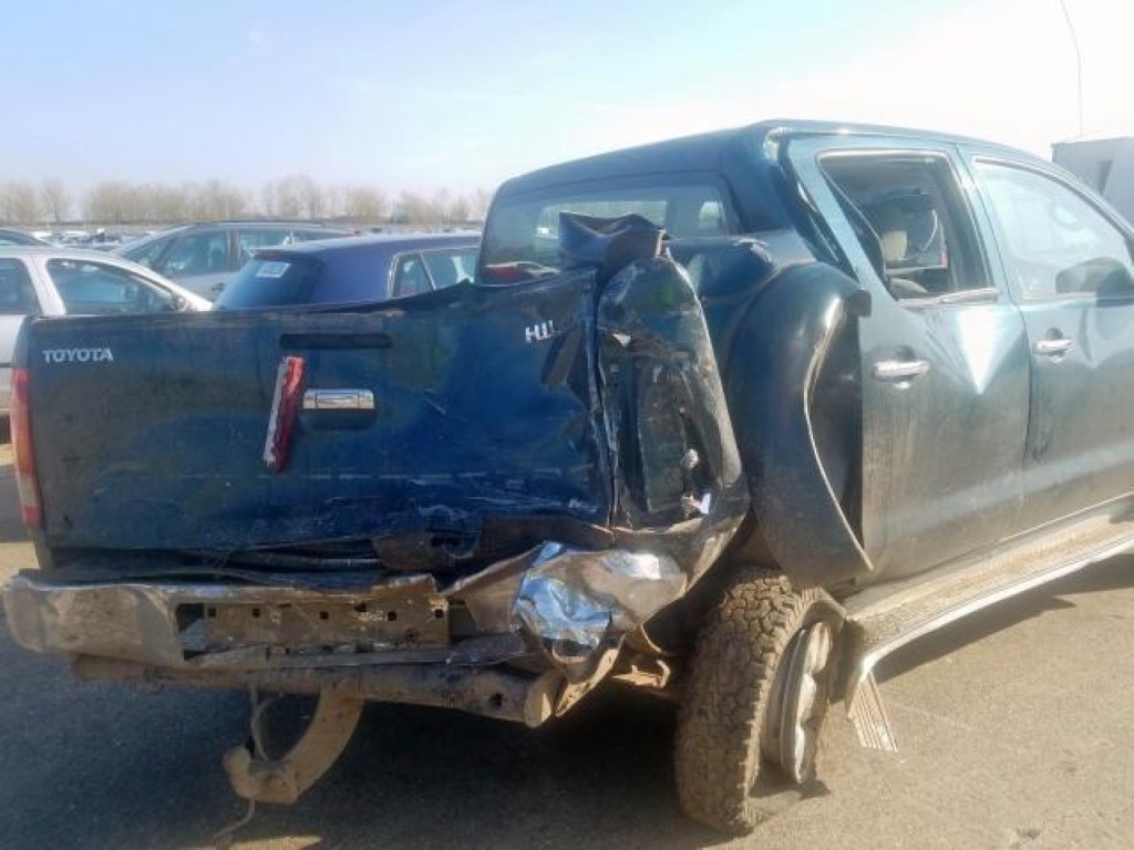 REF 186 TOYOTA HILUX HL3 SWB YEAR 2006 2.5 D4D 5 SPEED MANUAL