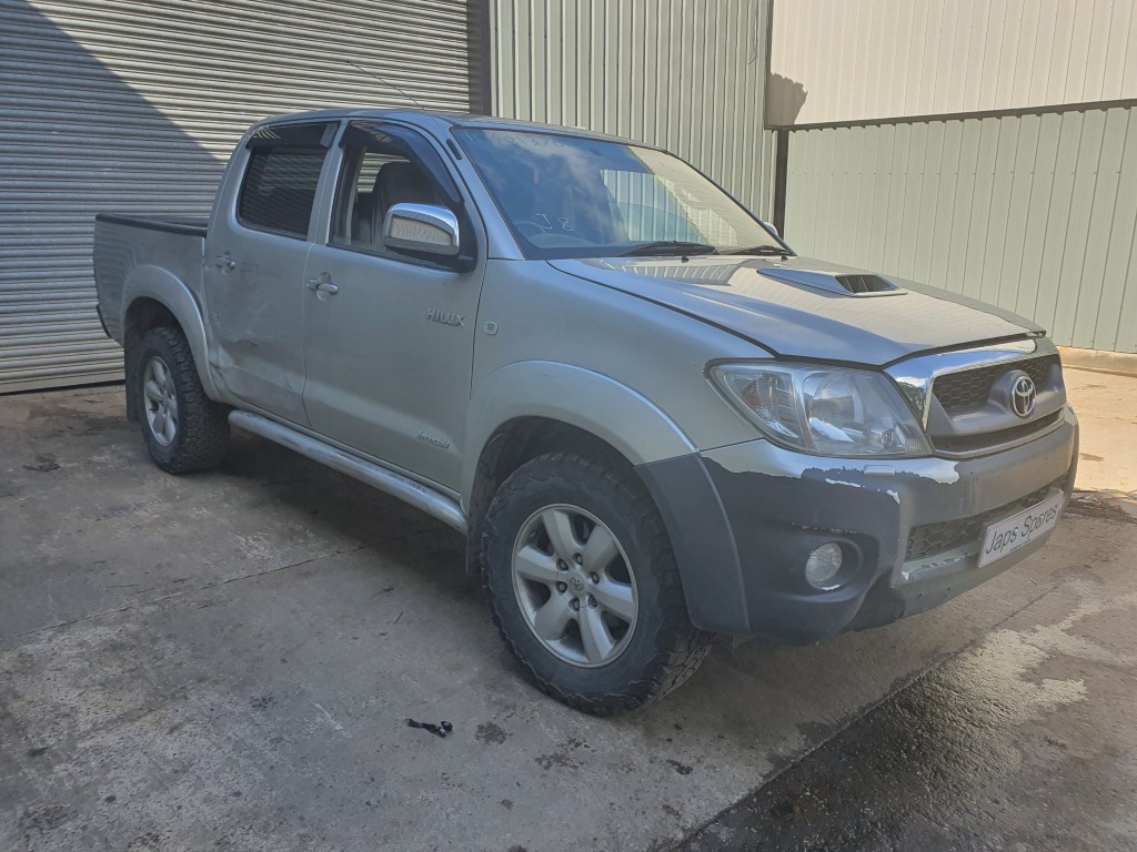 REF 193 TOYOTA HILUX INVINCIBLE DCB 2010 3.0D4D 5 SPEED MANUAL