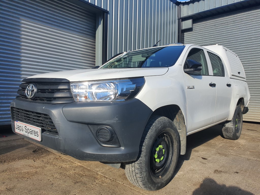 REF 195 TOYOTA HILUX 4WD D4D 2393CC 2GD-FTV 6 SPEED MANUAL