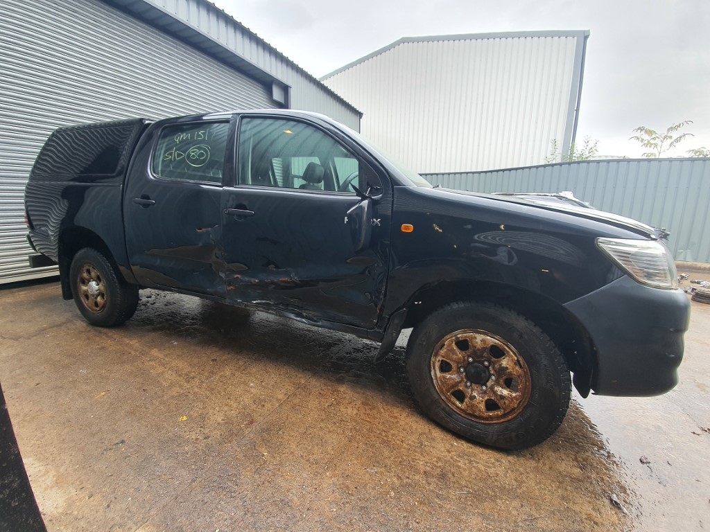 REF 198 TOYOTA HILUX ACTIVE 4X4 D4D 2014 2.5D4D MANUAL