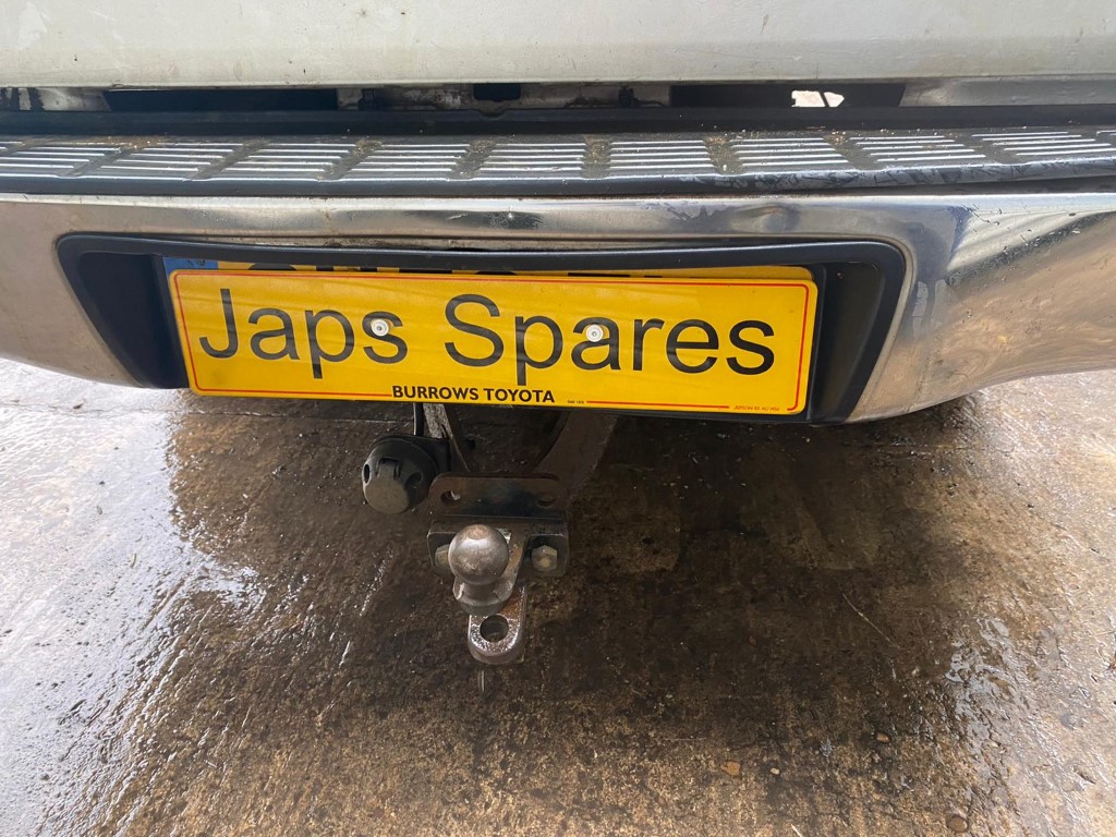 REF 200 TOYOTA HILUX INVINCIBLE 4X4 2008 3.0D4D 4 SPEED AUT