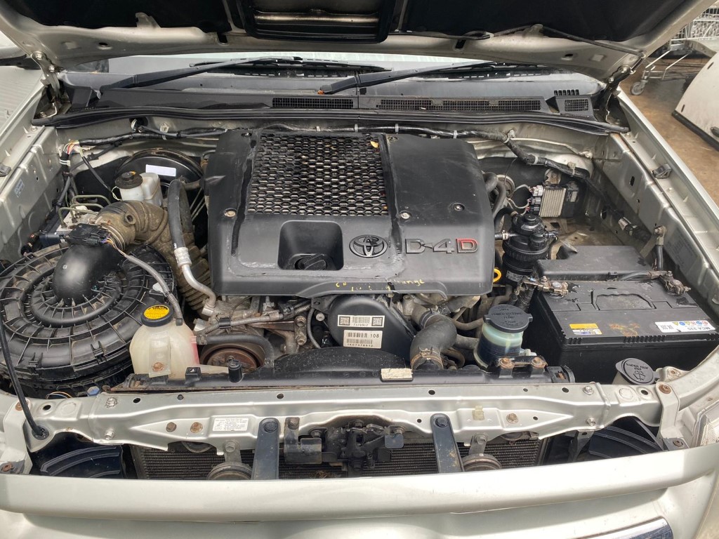 REF 200 TOYOTA HILUX INVINCIBLE 4X4 2008 3.0D4D 4 SPEED AUT