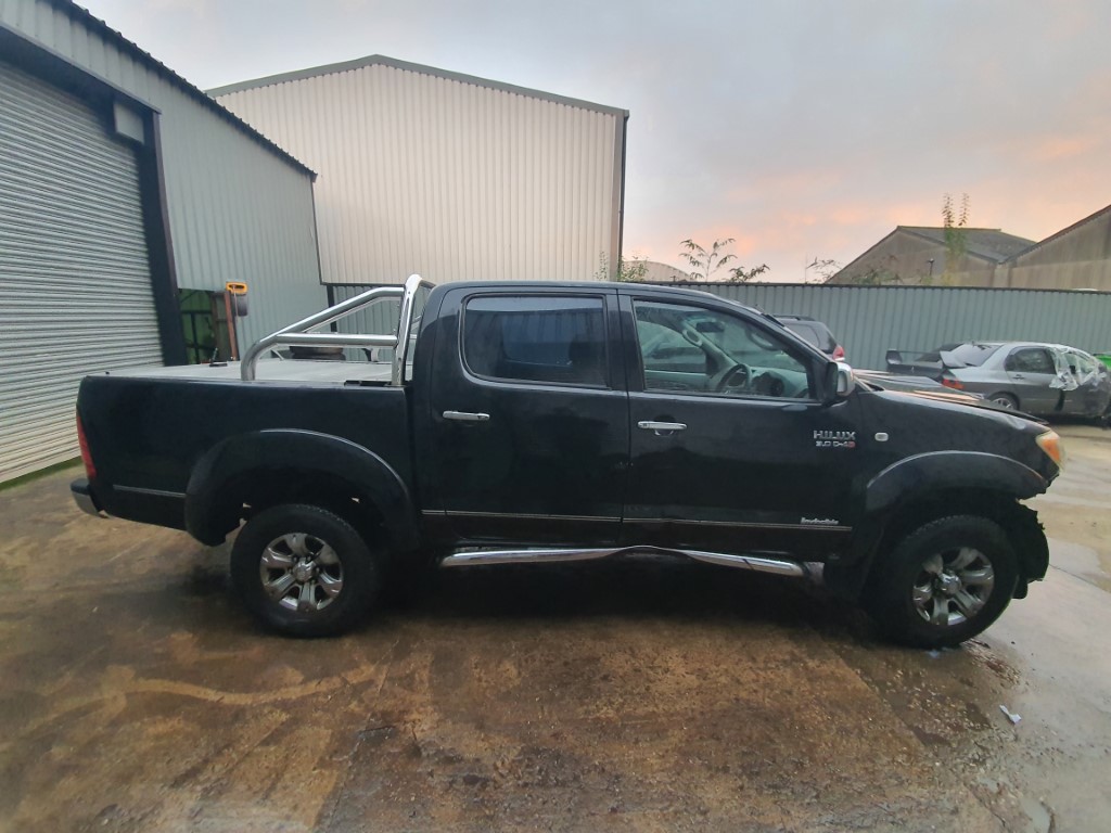 REF 201 TOYOTA HILUX INVINCIBLE 4X4 2007 3.0D4D 4 SPEED AUTO