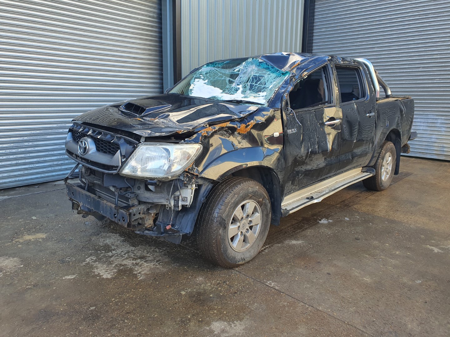 REF 207 TOYOTA HILUX HL3 DCB 2010 2.5D4D 5 SPEED MANUAL