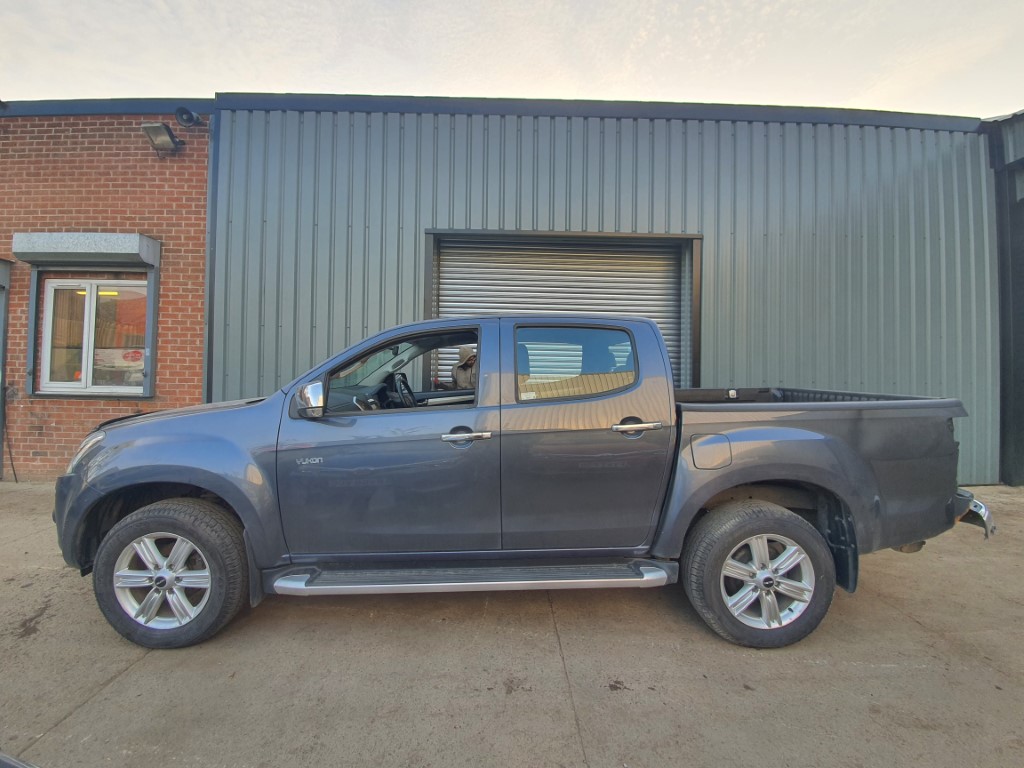 REF 212 ISUZU D-MAX DCB MK2 4X4  2019 1898CC 6 SPEED MANUAL