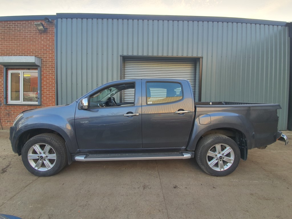 REF 212 ISUZU D-MAX DCB MK2 4X4  2019 1898CC 6 SPEED MANUAL