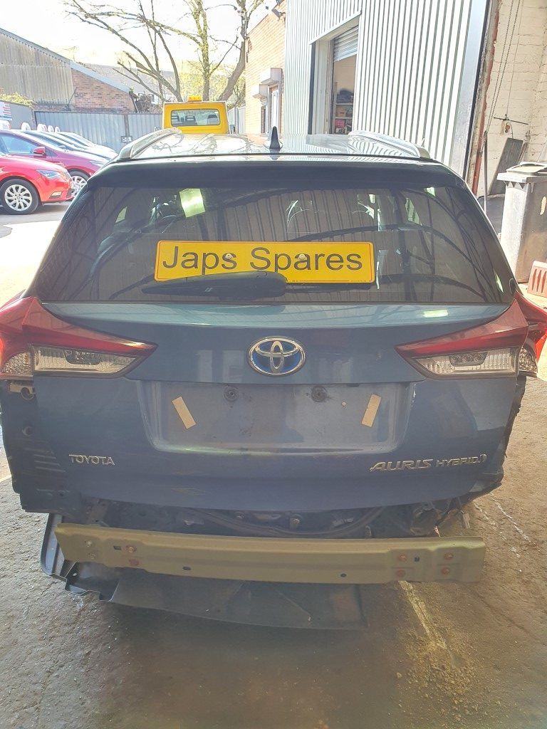 Ref 2015 TOYOTA AURIS ESTATE MK2 1.8 PETROL HYBRID AUTO 8U6