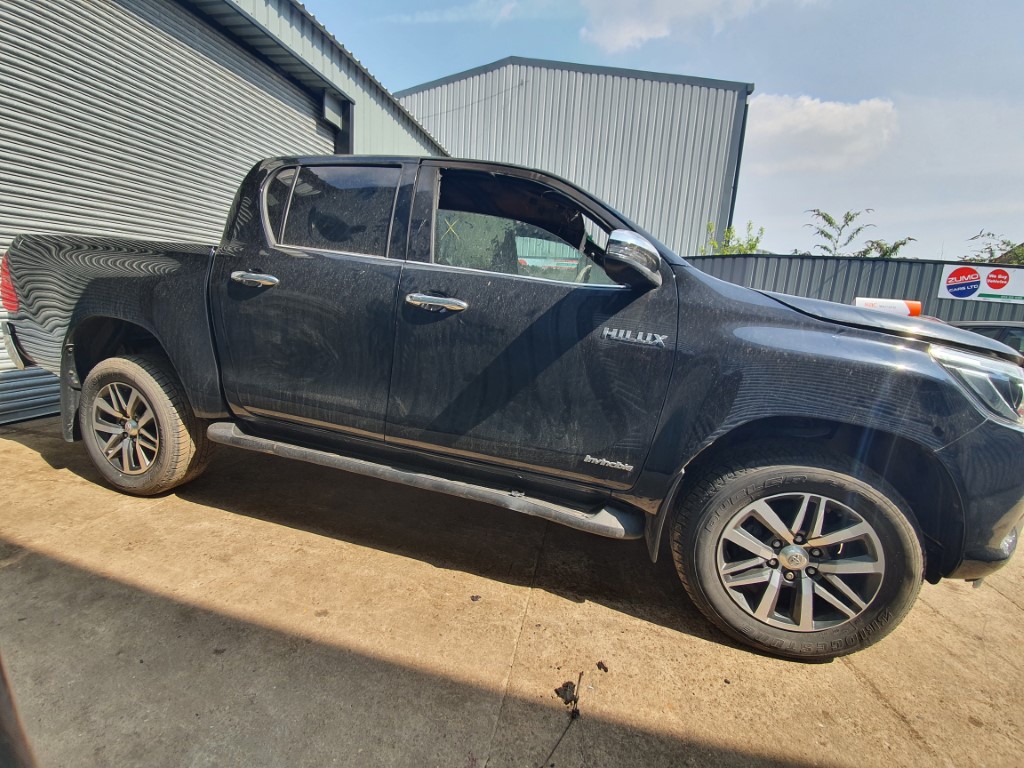 REF 216 TOYOTA HILUX INVINCIBLE 4WD  2019 2393CC 146.9BHP