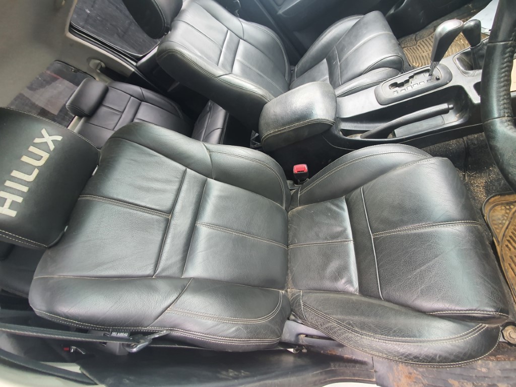 REF 218 TOYOTA HILUX DCB INVINCIBLE 4X4 2015 3.0D4D AUTO 5 SPEED