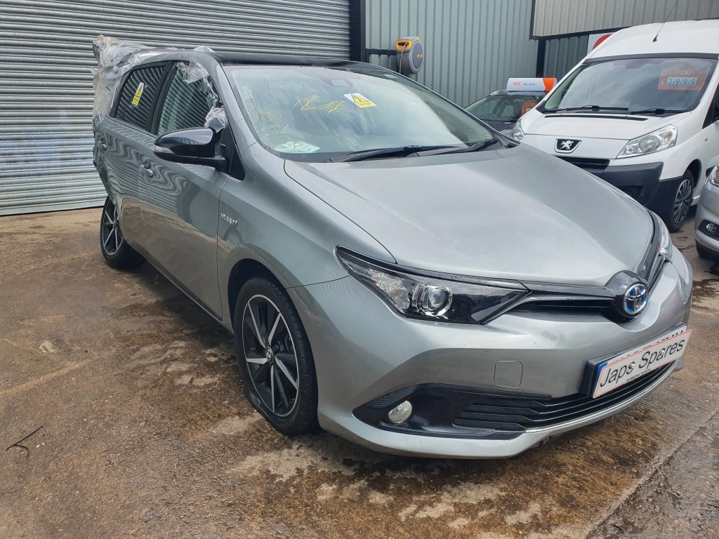 REF 221 TOYOTA AURIS GB25 2017 1.8PETROL/HYBRID AUTO