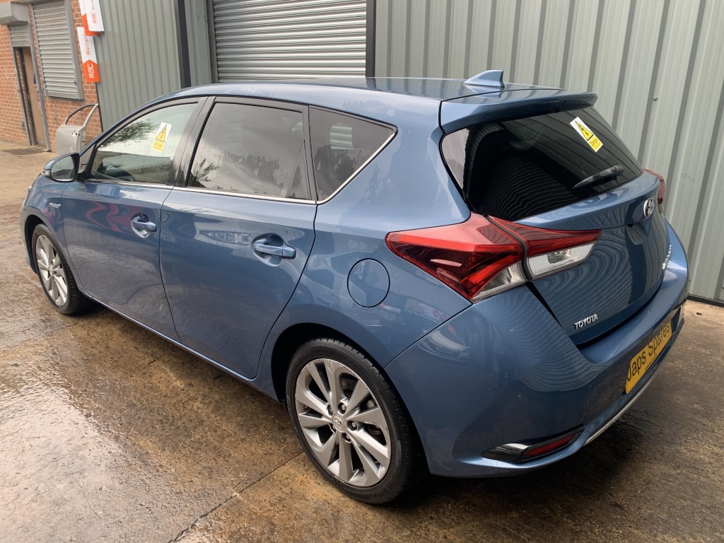 REF 229 TOYOTA AURIS MK2 HYBRID HATCHBACK 1.8 PETROL HYBRID AUTO