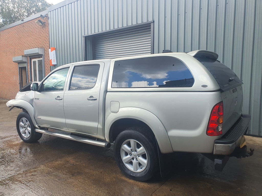 REF 227 TOYOTA HILUX INVINCUBLE DCB 2011 3.0D4D AUTO 5 SPEED