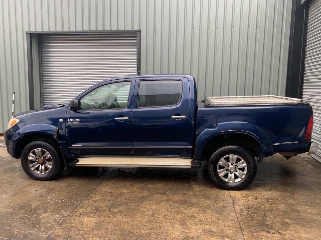 REF 231 TOYOTA HILUX DCB 2007 INVINCIBLE 3.0D4D 5 SPD MANUAL