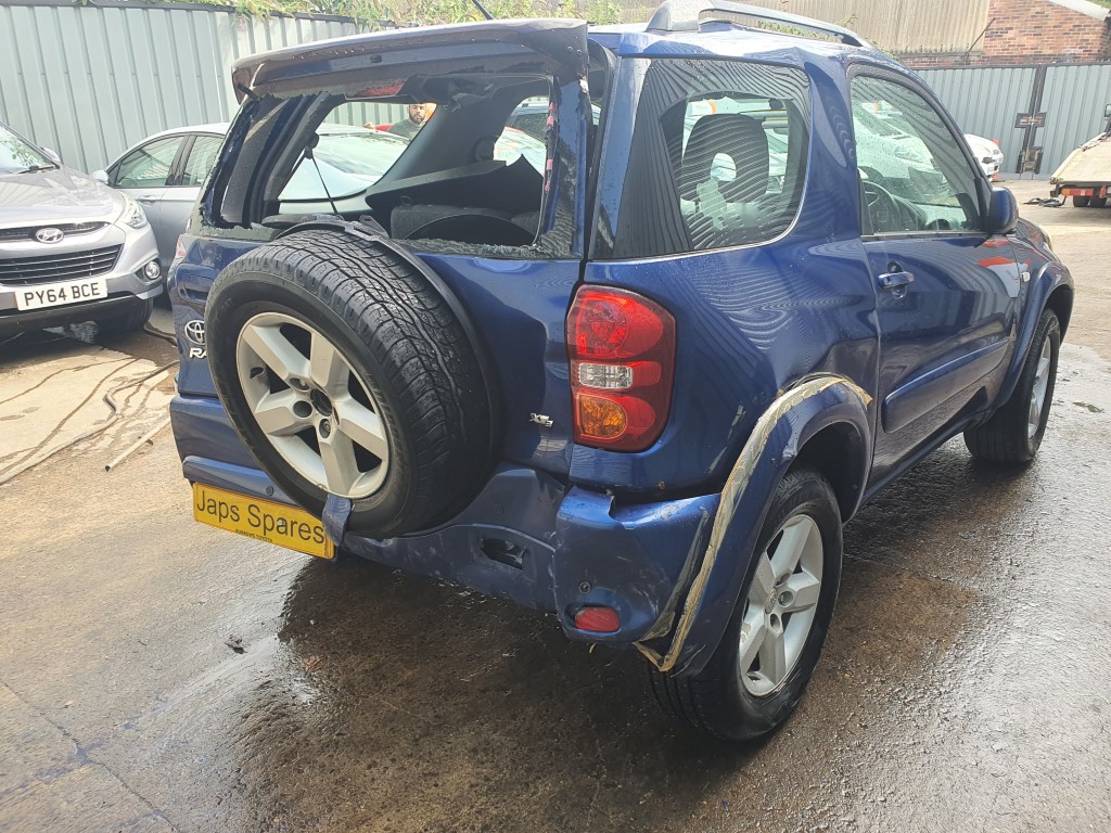 REF 234 TOYOTA RAV 4 XT3-VVTI MK2 2.0 PETROL 2004 AUTO 4 SPEED