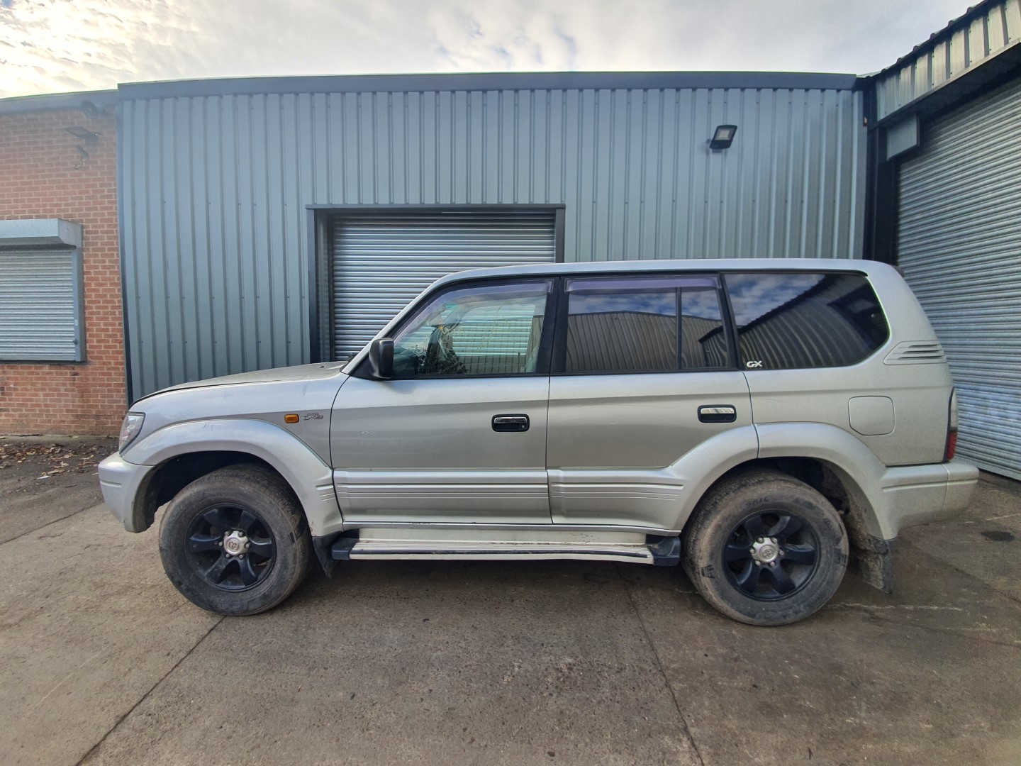 REF 240 TOYOTA LANDCRUISER 2002 3.0D4D AUTO 4 SPEED