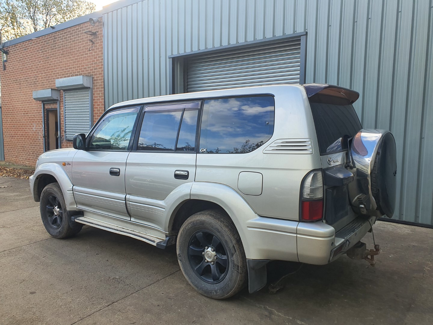 REF 240 TOYOTA LANDCRUISER 2002 3.0D4D AUTO 4 SPEED