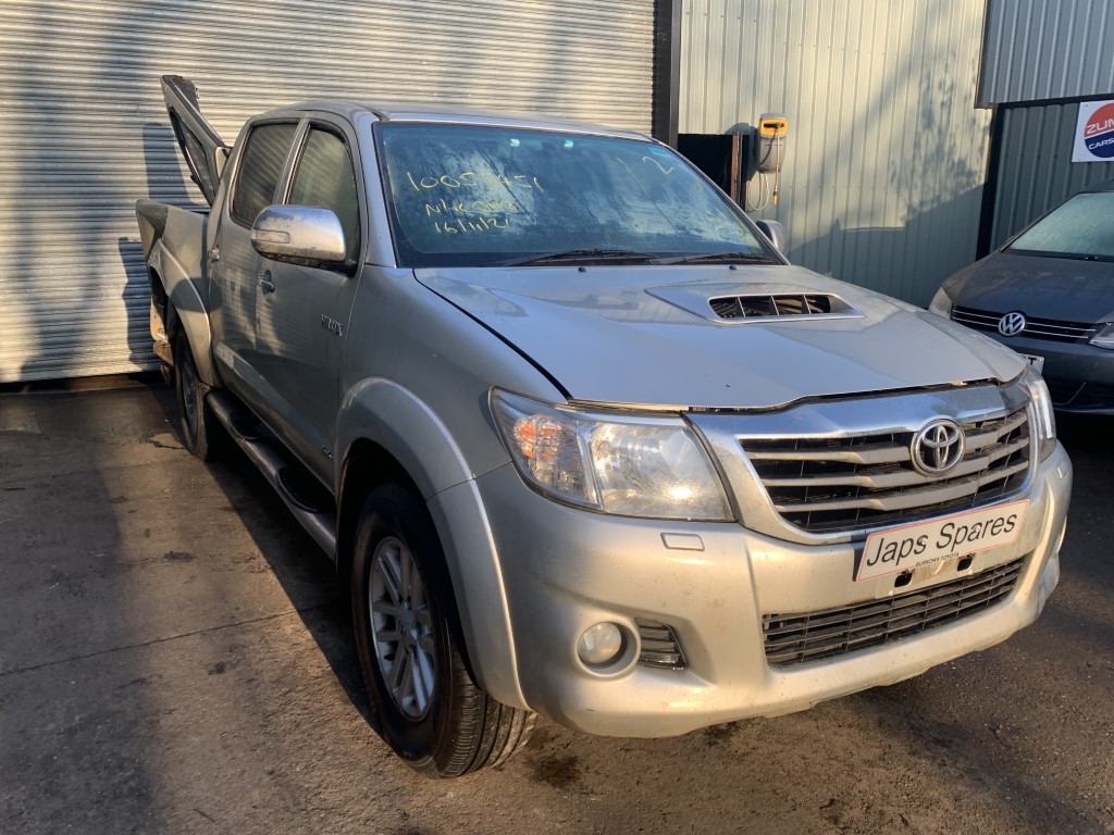 REF 242 TOYOTA HILUX INVINCIBLE 2014 3.0D4D 5SPD MANUAL