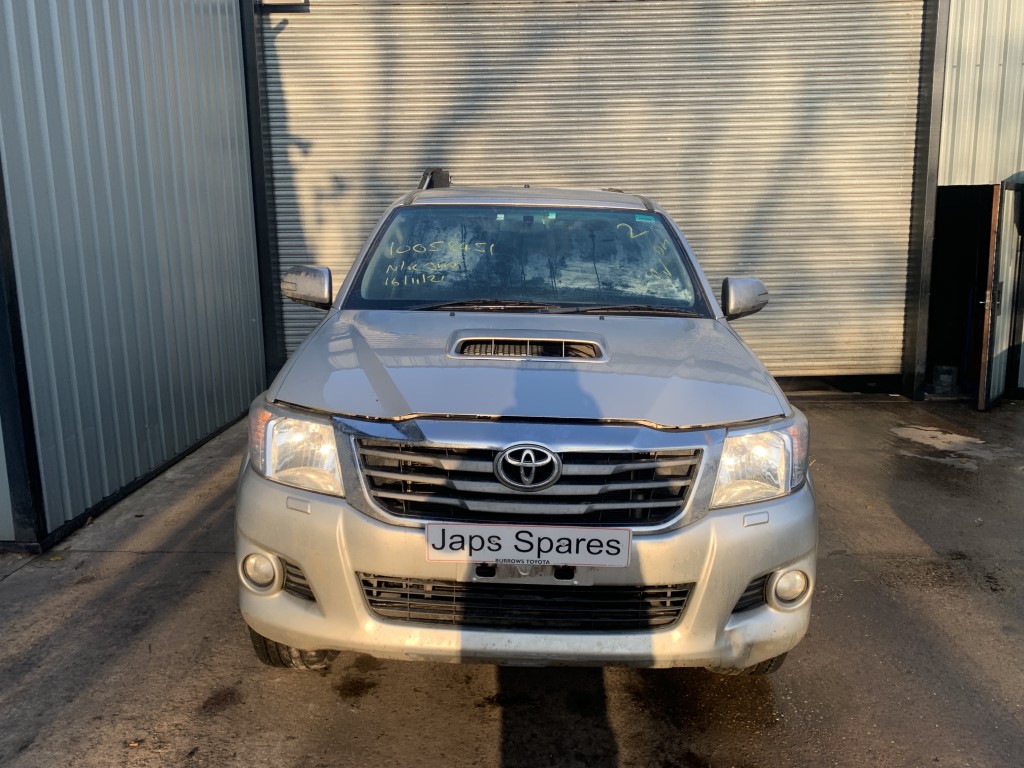 REF 242 TOYOTA HILUX INVINCIBLE 2014 3.0D4D 5SPD MANUAL