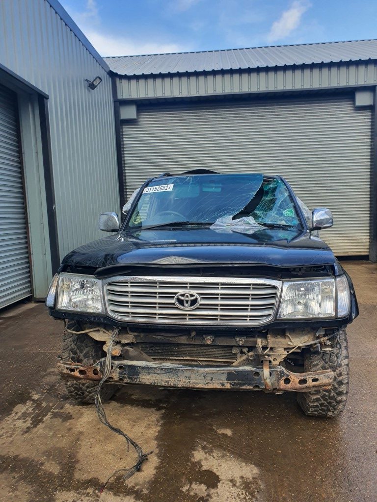 REF 248 TOYOTA LANDCRUISER AMAZON VX 100 SERIES2000 4.7 PETROL