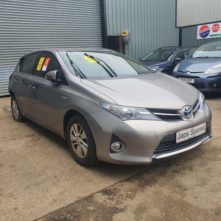 REF 250 TOYOTA AURIS HYBRID MK2 2015 1.8 PETROL HYBRID AUTO