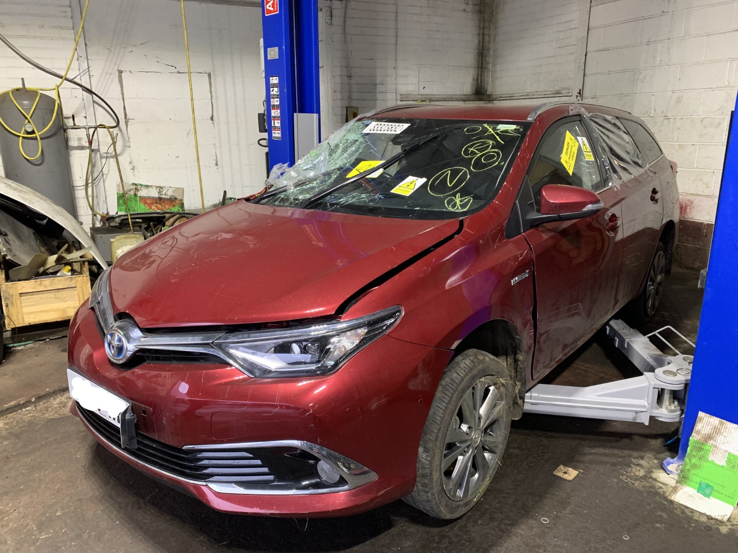 REF 251 TOYOTA AURIS PETROL HYBIRD MK2 ESTATE 2017 1.8  AUTO