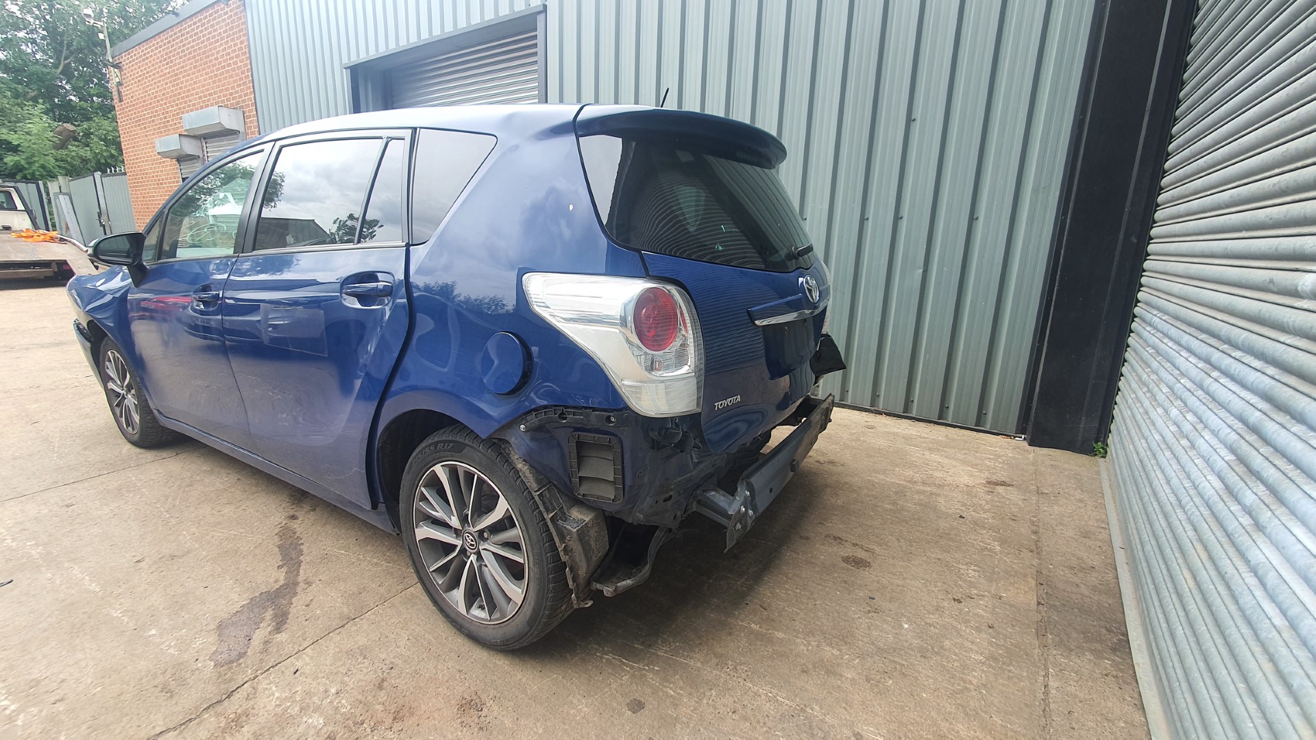 REF 269 TOYOTA VERSO D-4D DESIGN MK2 2016 1.6D4D MANUAL