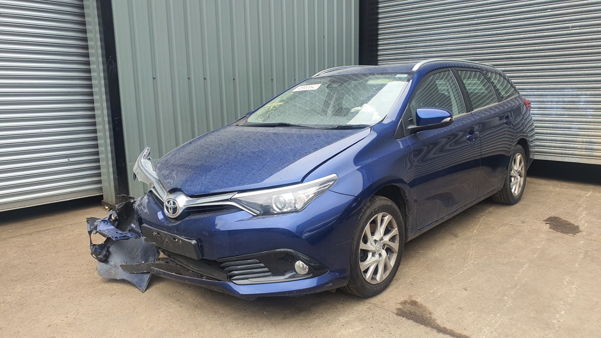 REF 270 TOYOTA AURIS ESTATE BUSINESS SPORTS 1.2 PETROL