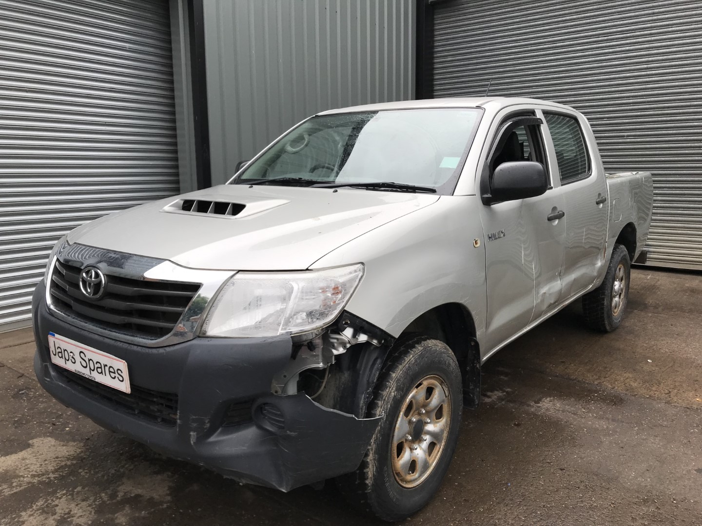 REF 274 TOYOTA HILUX DCB 2013 2.5D4D 5 SPEED MANUAL