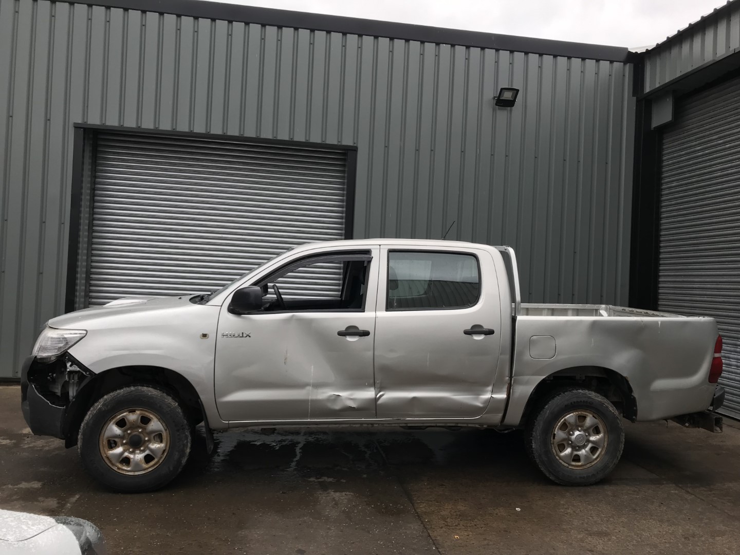 REF 274 TOYOTA HILUX DCB 2013 2.5D4D 5 SPEED MANUAL
