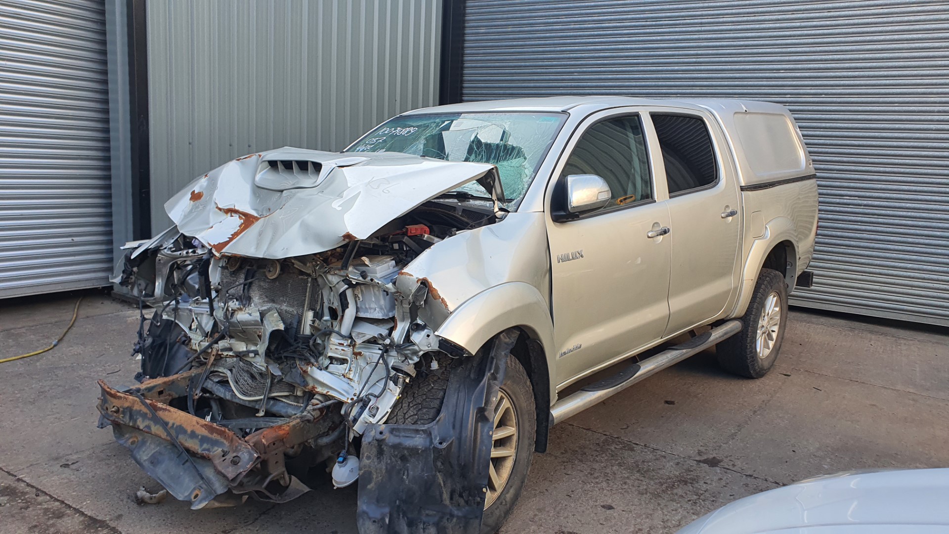 REF 277 TOYOTA HILUX DCB INVINCIBLE 2013 MK7 3.0D4D