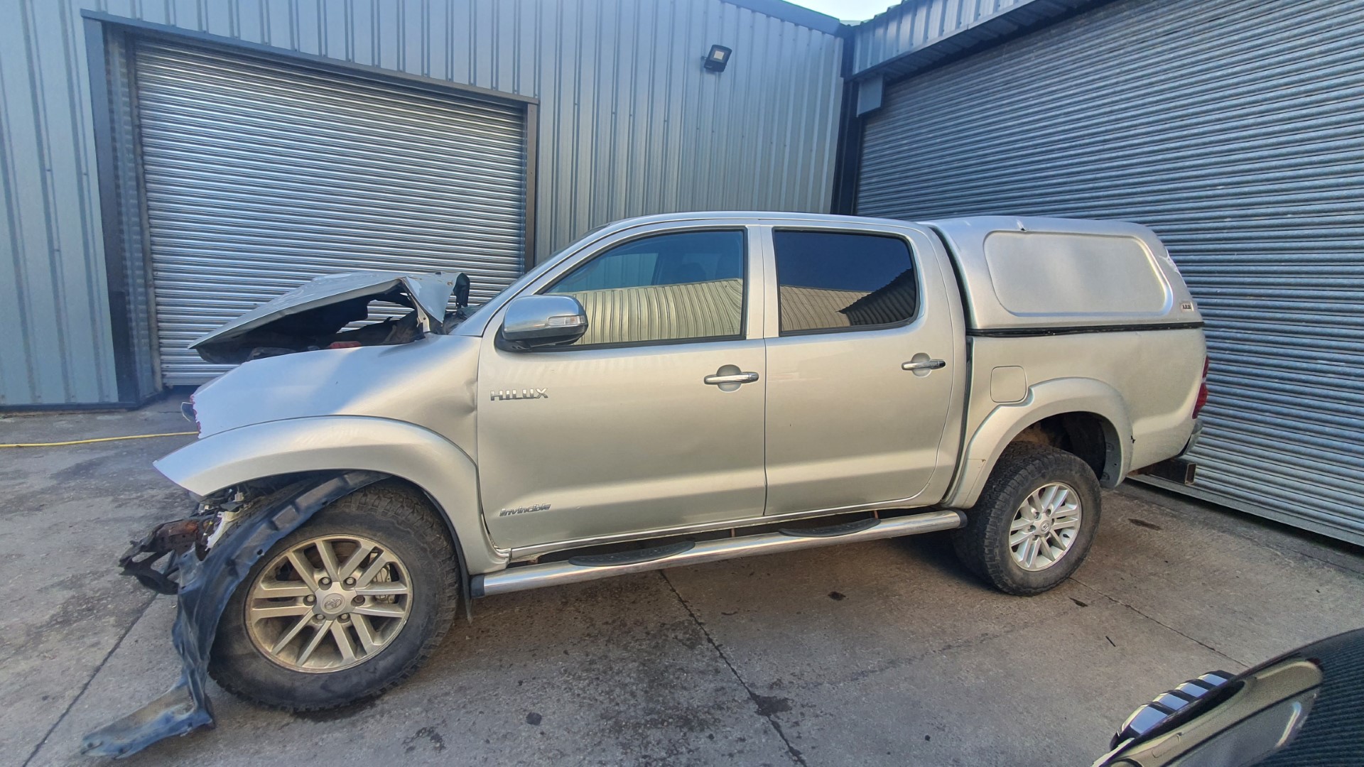 REF 277 TOYOTA HILUX DCB INVINCIBLE 2013 MK7 3.0D4D