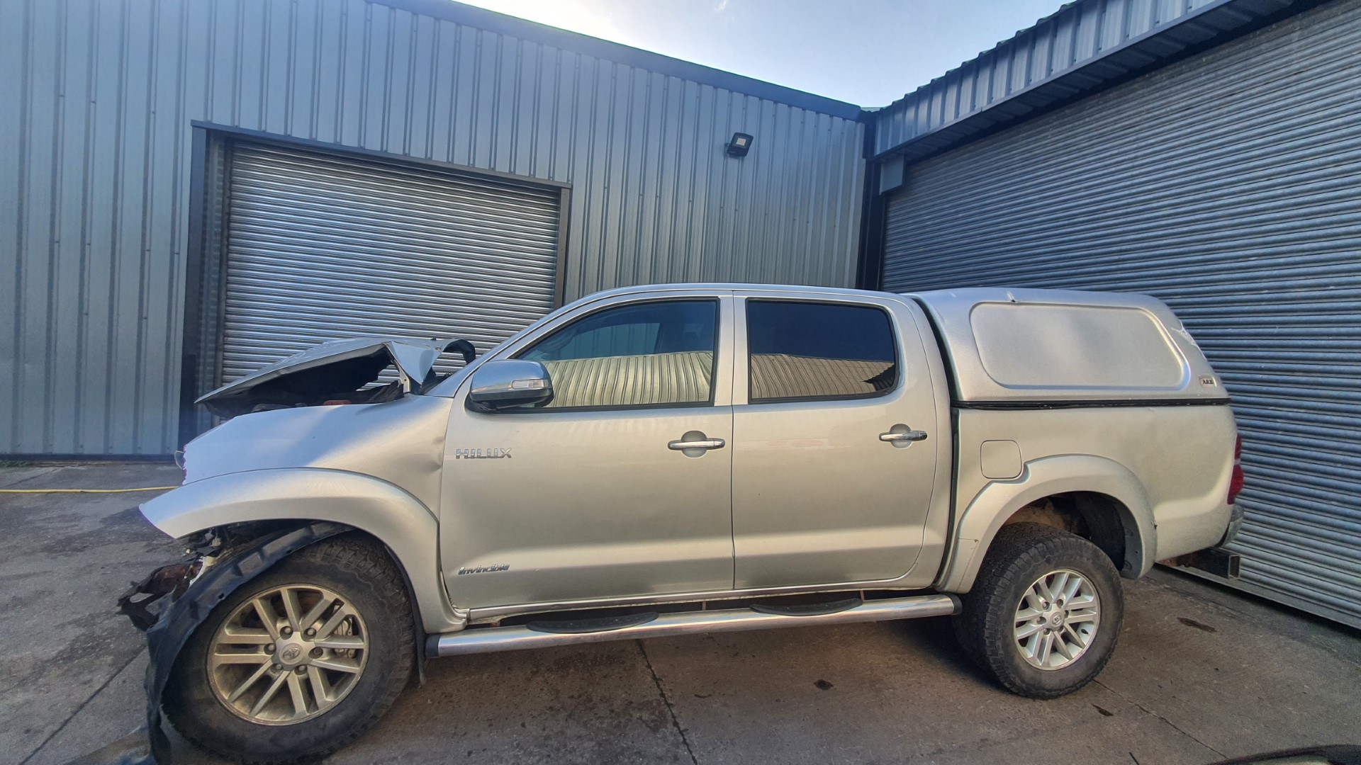 REF 277 TOYOTA HILUX DCB INVINCIBLE 2013 MK7 3.0D4D