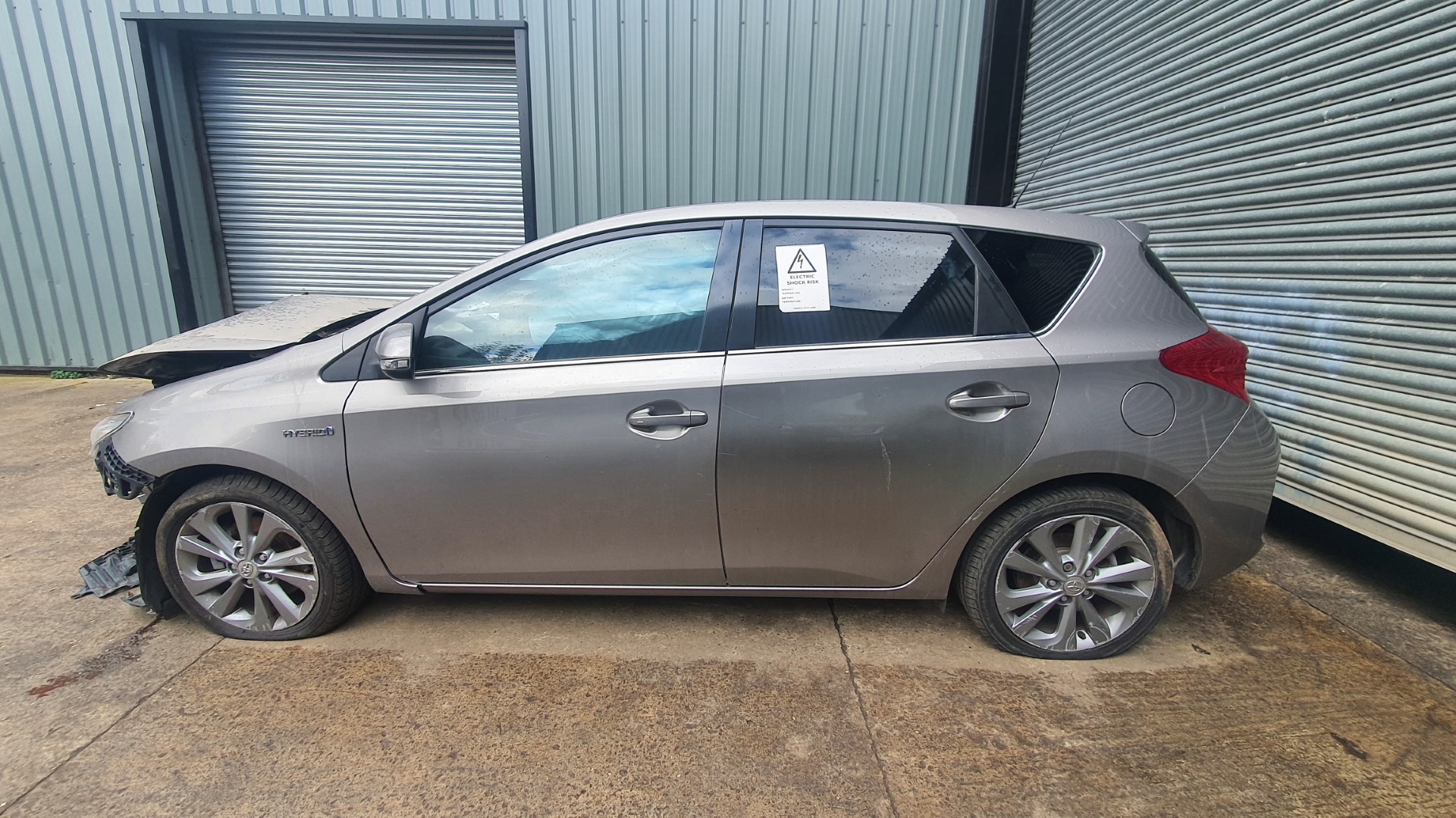 REF 282 TOYOTA AURIS HYBRID 2013 1.8 PETROL HYBRID AUTO