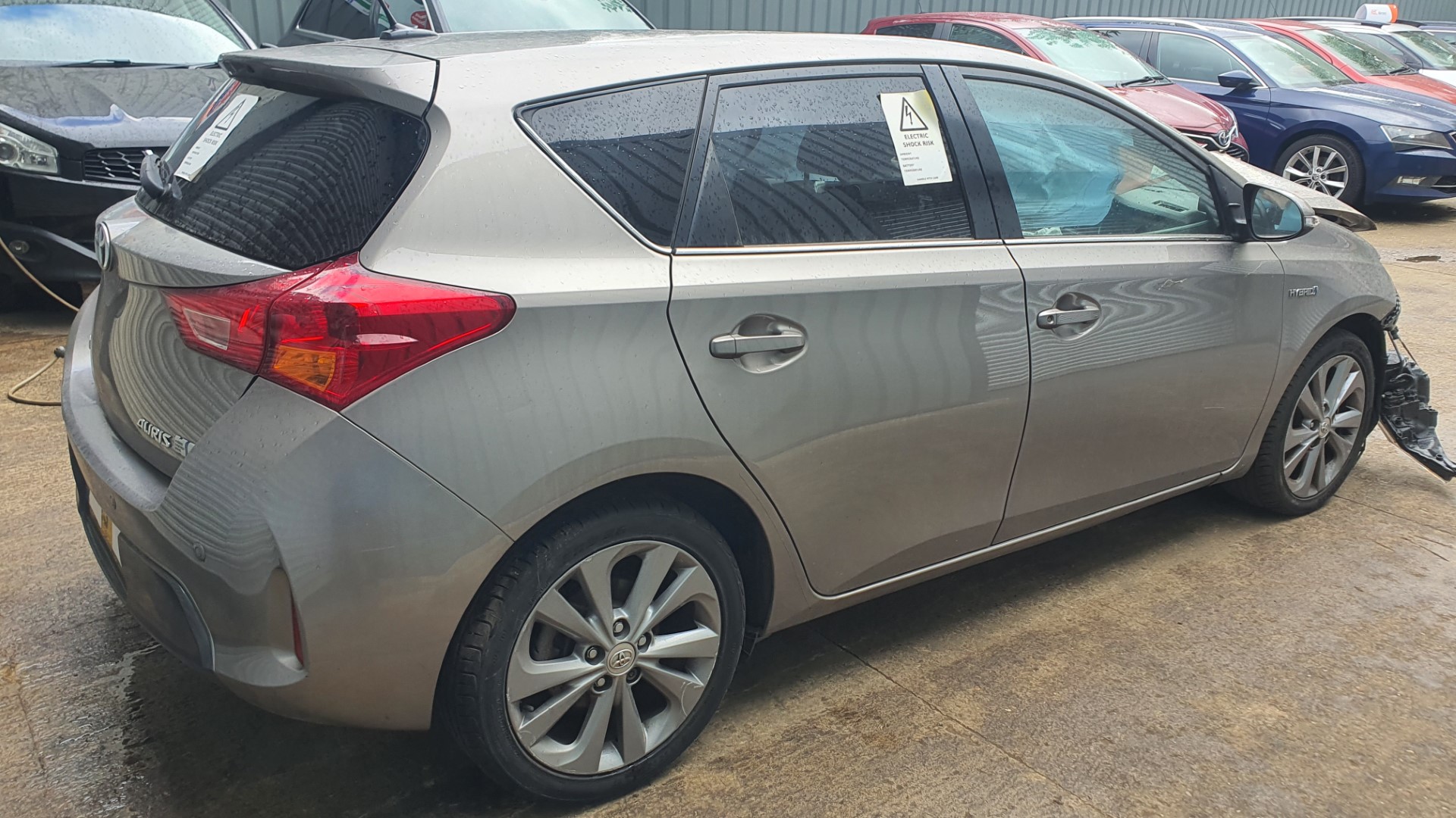 REF 282 TOYOTA AURIS HYBRID 2013 1.8 PETROL HYBRID AUTO