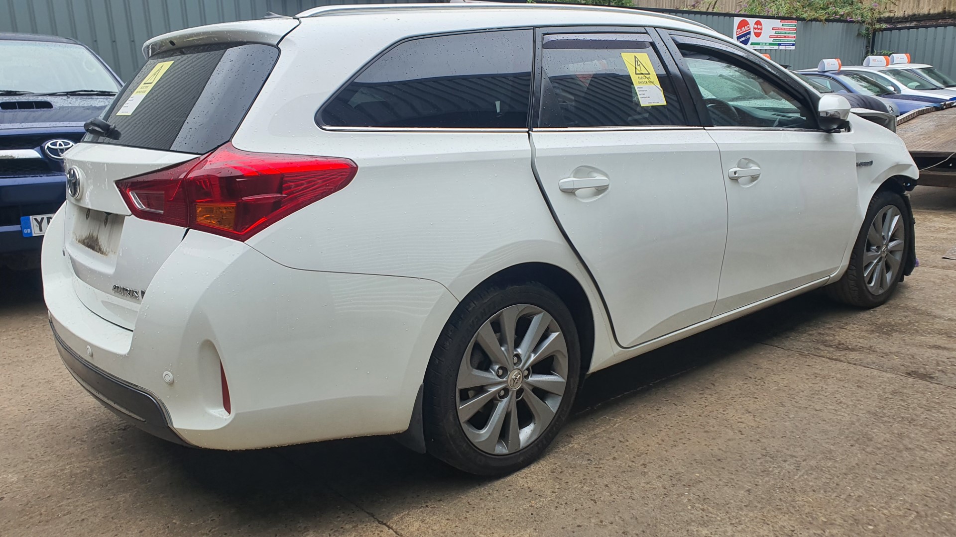 REF 279 TOYOTA AURIS HYBRID ESTATE 2014 1.8 PETROL HYBRID