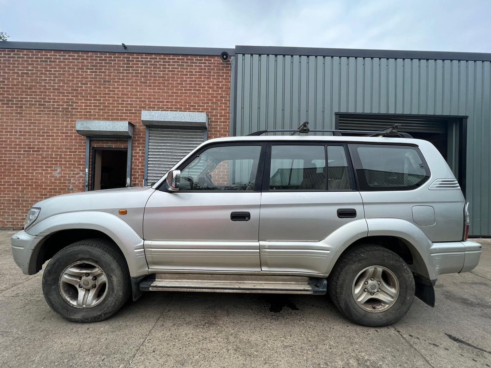 REF 281 TOYOTA LANDCRUISER COLORADO PRADO 1999 3.0 TD AUTO