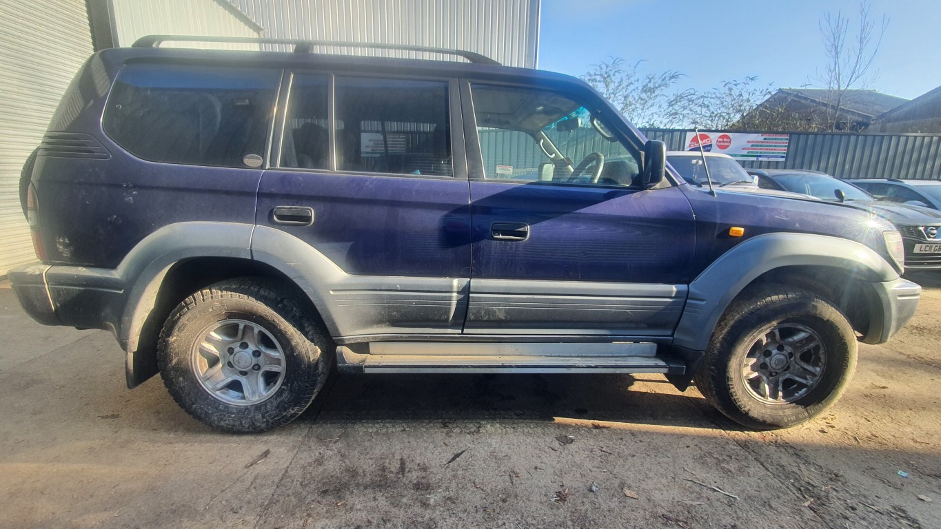 REF 300 TOYOTA LANDCRUISER COLORADO 1998 3.0TD AUTO