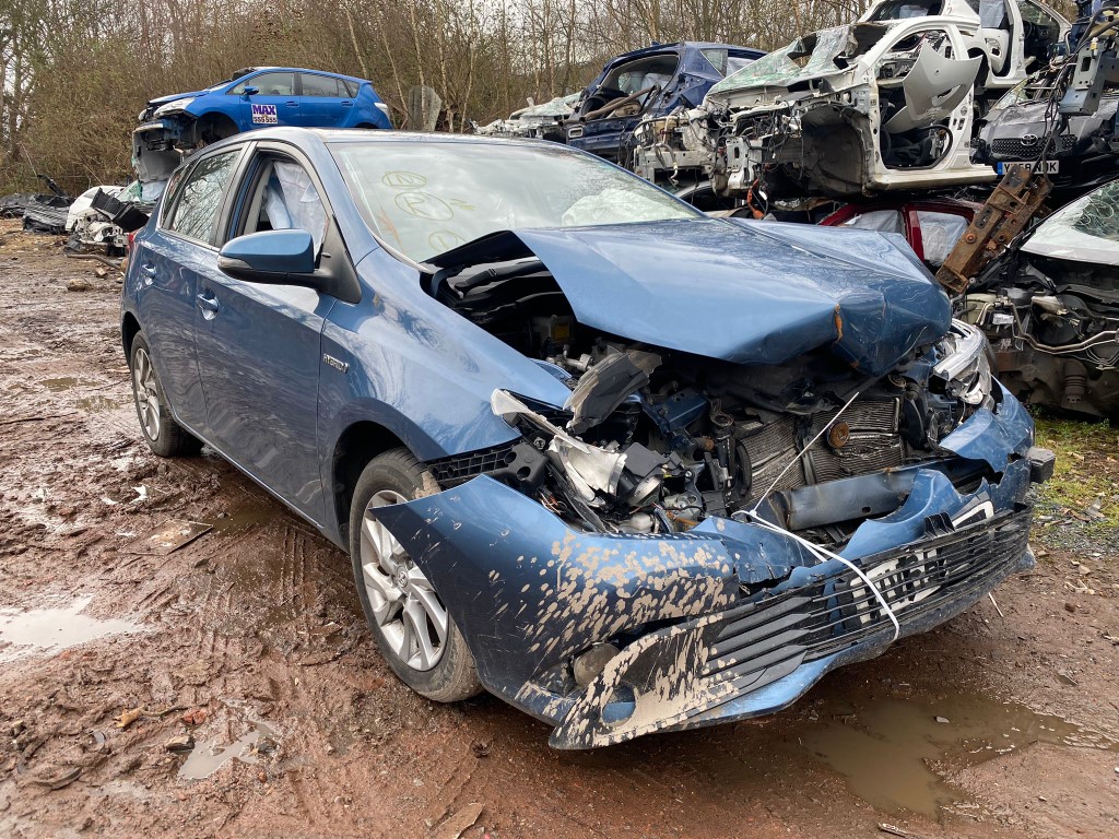 REF 312 TOYOTA AURIS MK2 HATCHBACK 2016 1.8 PETROL HYBRID