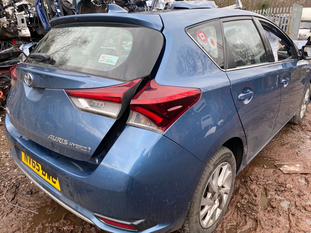 REF 312 TOYOTA AURIS MK2 HATCHBACK 2016 1.8 PETROL HYBRID