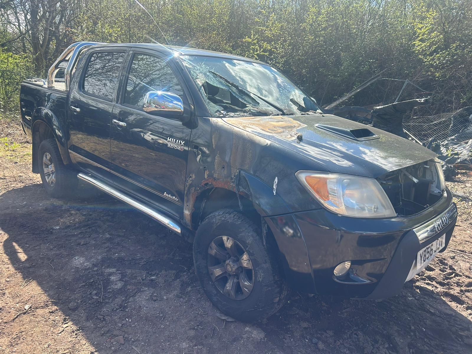 RE 315 TOYOTA HILUX DCB 2007 3.0D4D AUTOMATIC BLACK 209